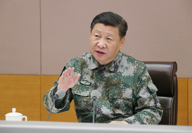 11月3日,中共中央总书记、国家主席、中央军委主席、军委联指总指挥习近平视察军委联合作战指挥中心,表明新一届军委贯彻落实党的十九大精神、推动全军各项工作向能打仗、打胜仗聚焦的鲜明态度。这是习近平听取全军练兵备战工作汇报后发表重要讲话。